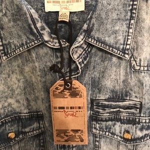Triple Five Soul Denim Button up
